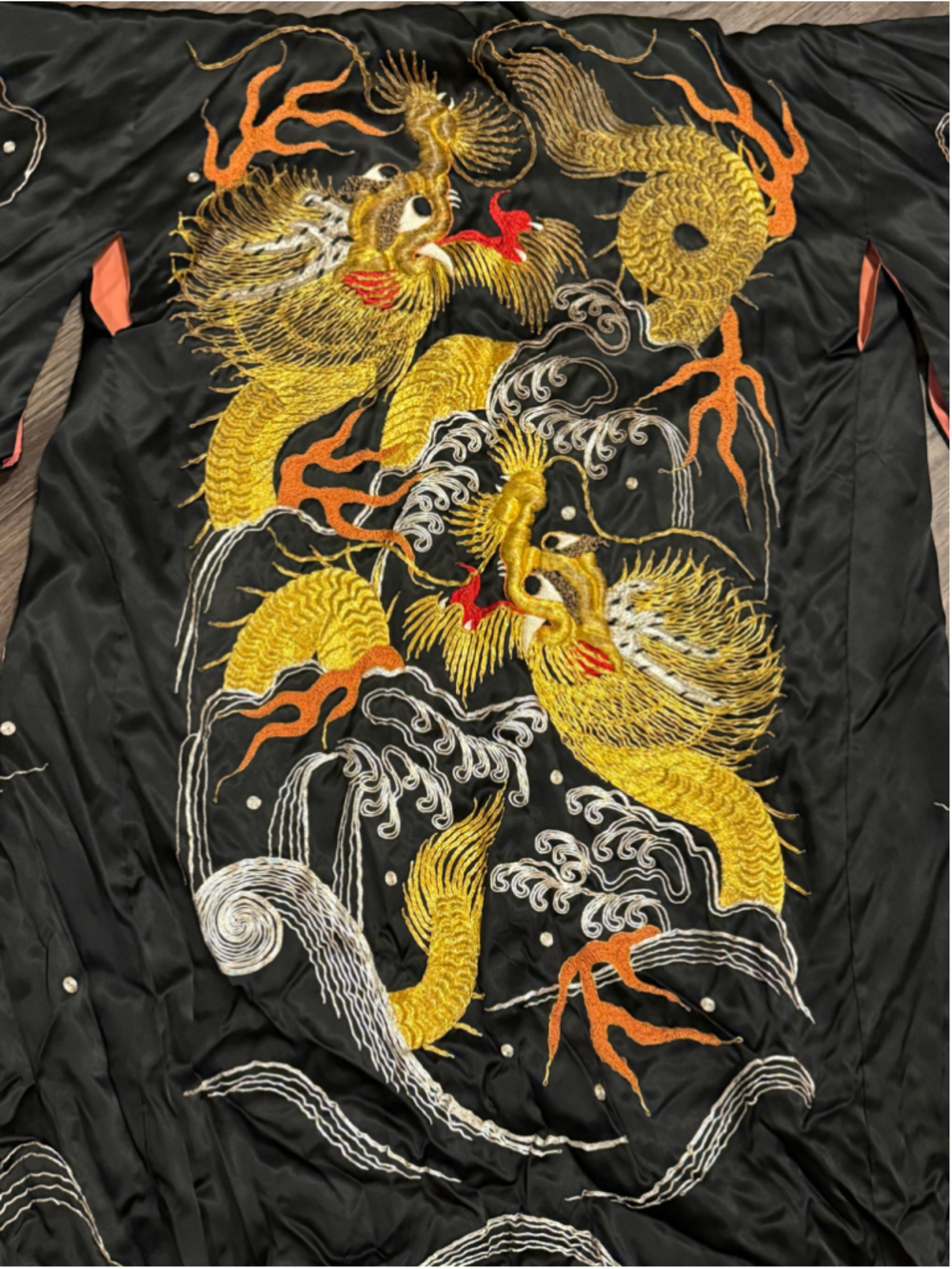 Vintage Japanese Souvenir Kimono Robe Double Dragon Embroidered Satin Black 41” - Picture 10 of 11